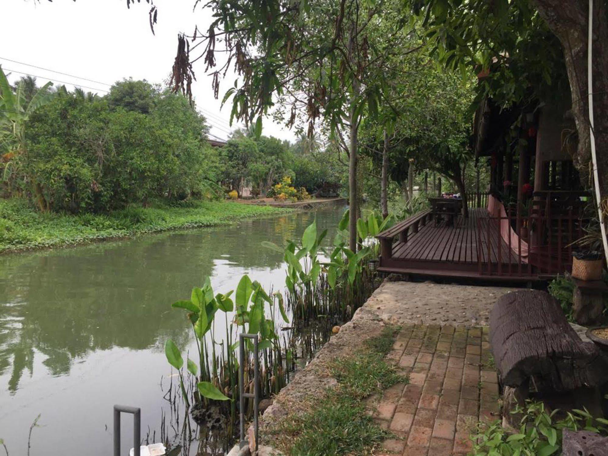Baansuanleelawadee Resort Amphawa Exterior foto